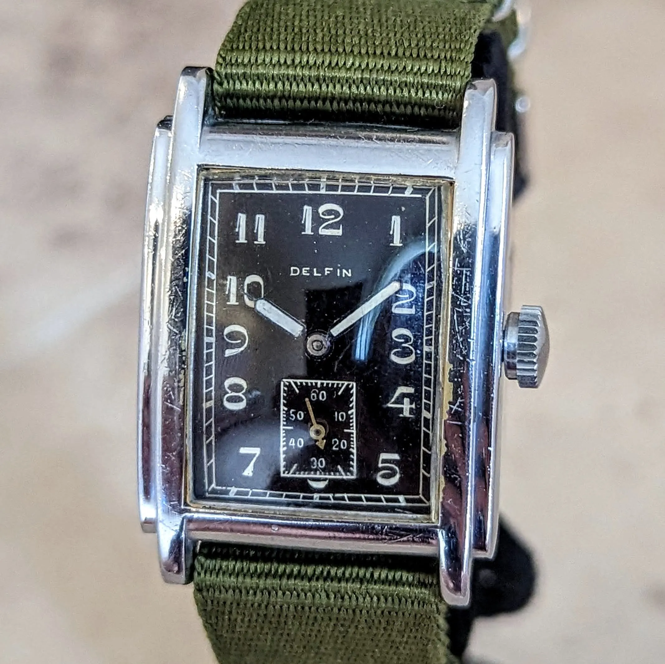 1940s DELFIN Tank Wristwatch 15 Rubies Swiss Made Vintage Watch