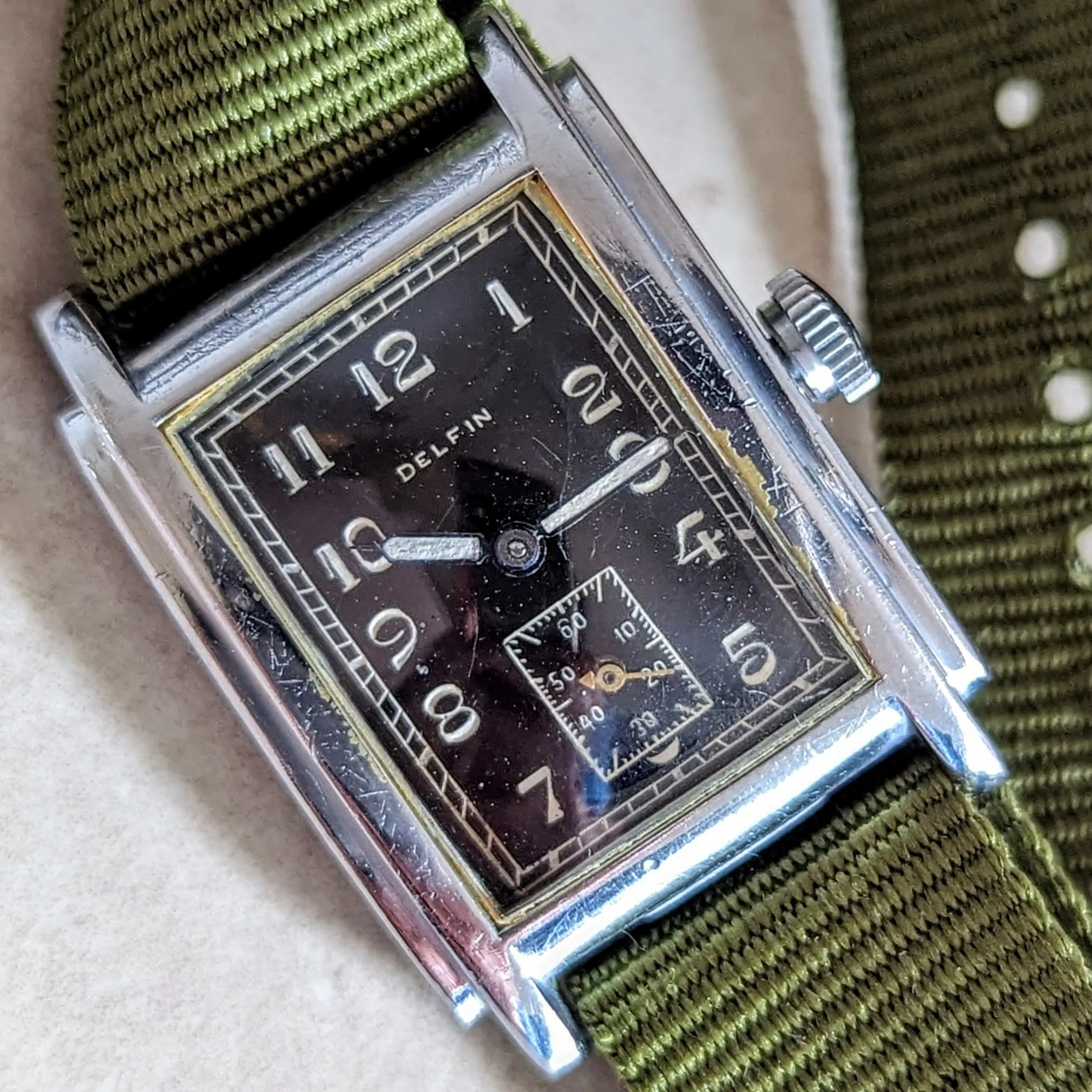 1940s DELFIN Tank Wristwatch 15 Rubies Swiss Made Vintage Watch