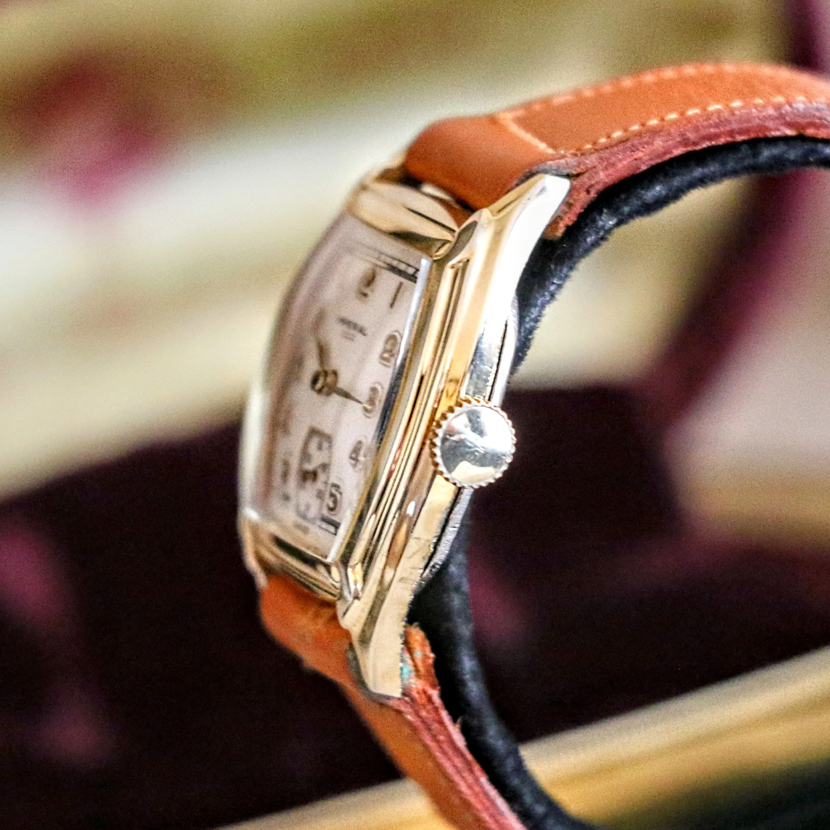 1941 IMPERIAL Watch Model 144 Cal. 1046 17 Jewels Vintage Wristwatch NOS!