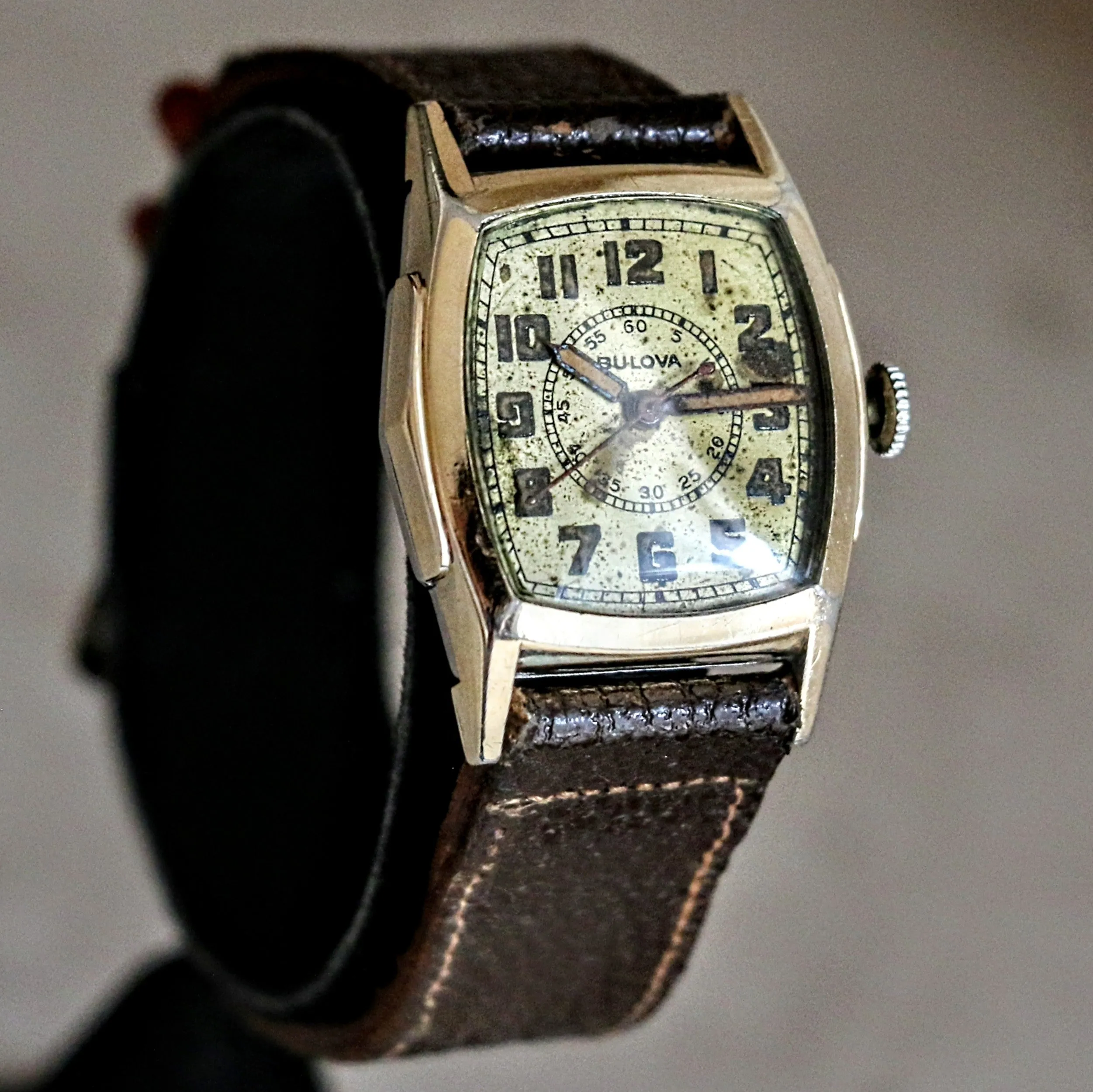 1943 BULOVA WWII Medical Officer Wristwatch Cal. 10BA 17 Jewels Doctors Watch