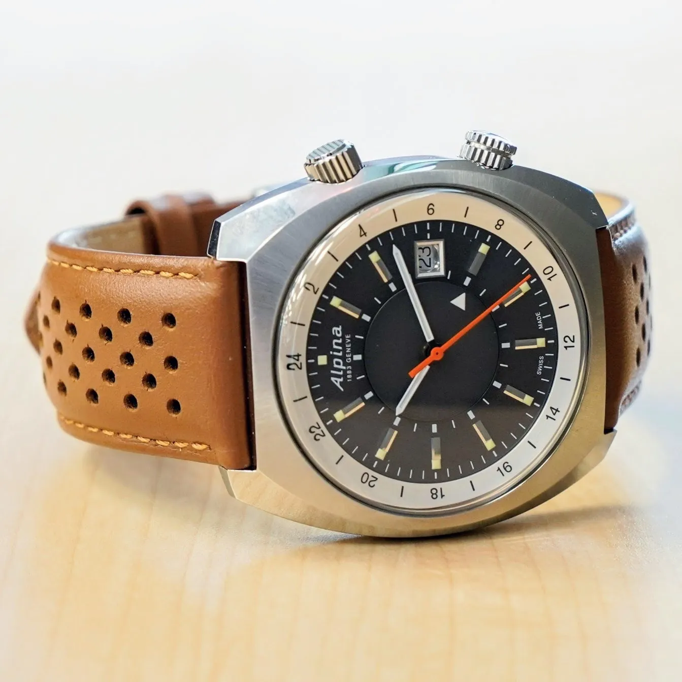ALPINA Startimer Pilot Heritage GMT Watch AL-555XS4H6 Swiss Automatic Wristwatch