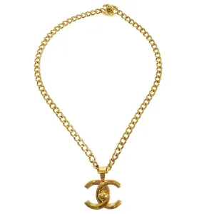 CHANEL 1996 CC Turnlock Gold Chain Necklace 96P
