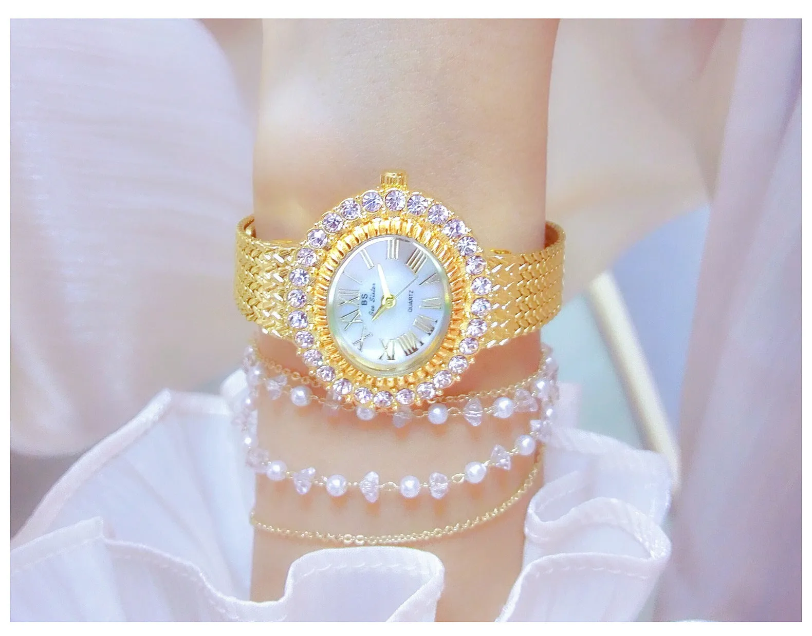 Hip Hop Fashion Women's Golden Stainless Steel Quartz Small Wristwatch