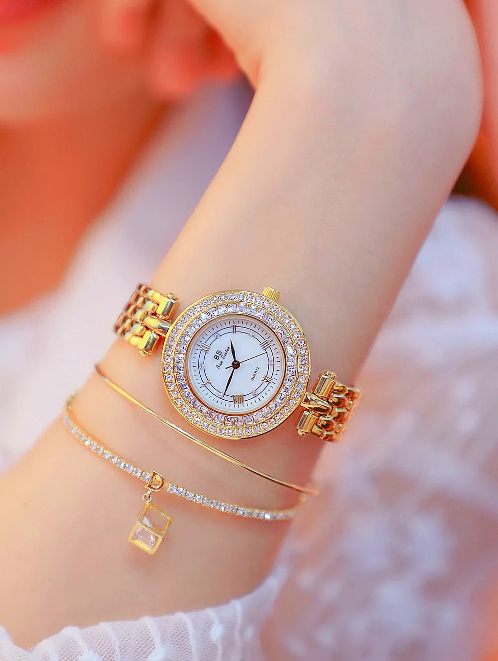 Women's Luxury Designer Golden Rose Silver Quartz Wristwatch